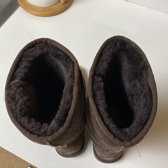 UGG boots - Picture 6 of 8